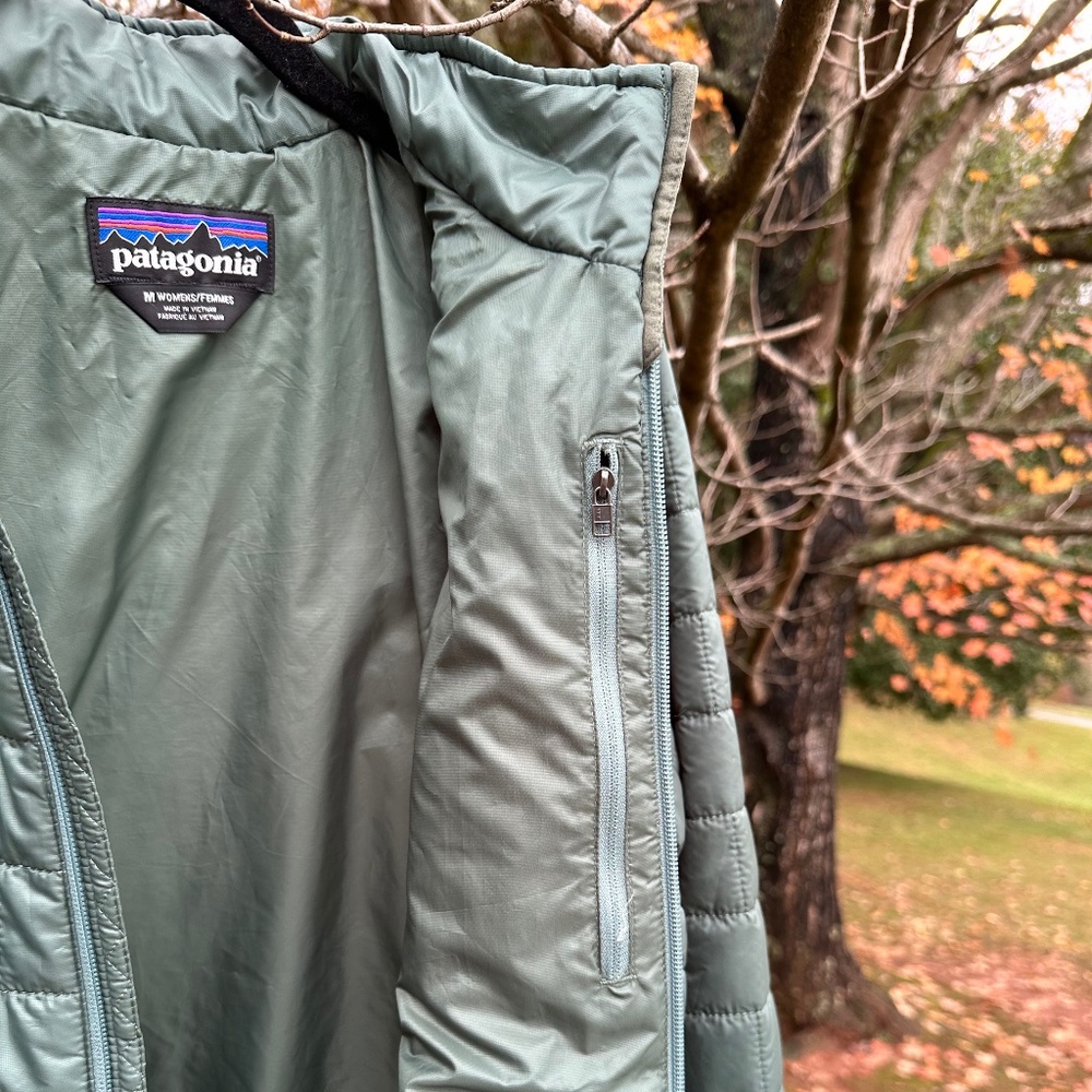 Patagonia Women's Nano Puff® Jacket Size: Medium Color: Green - Picture 5 of 7